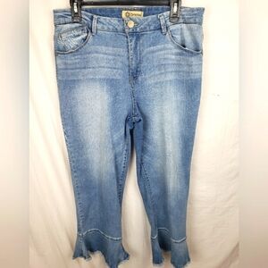 Democracy Light Washed Blue Jeans w/Tulip Hem Sz 12